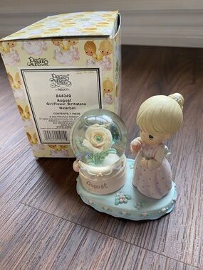 Precious Moments | August Girl/Flower Birthstone Waterball